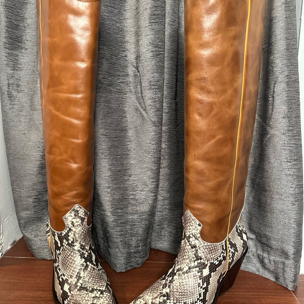 Tory Burch WESTERN TALL BOOT 75MM VICTORIA BR 1.2-1.4 - SMOOTH VACHETTA - Picture 4 of 10